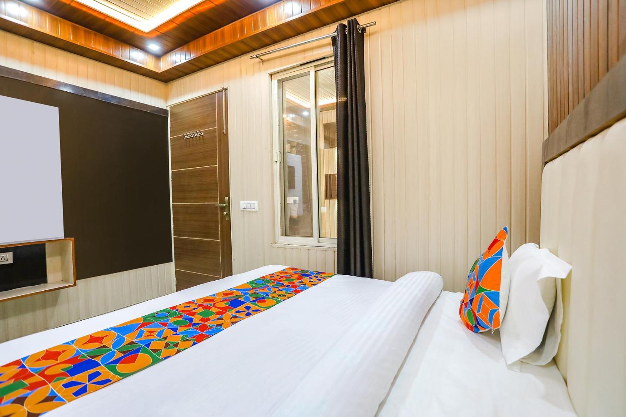 Fabhotel Jms Residency Ντεχραντούν Εξωτερικό φωτογραφία
